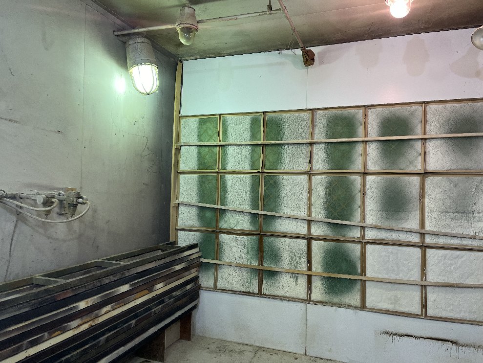 SPECIAL BUILT SPRAY PAINT BOOTH