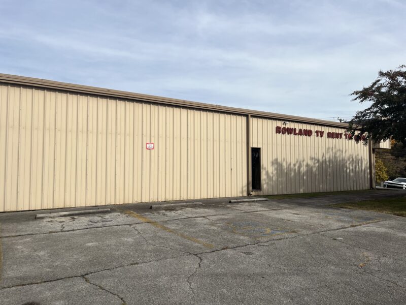 REAL ESTATE: ONLINE ONLY AUCTION, ESTATE OF WAYNE ROWLAND: 4,000 SF COMMERCIAL BUILDING IN KNOXVILLE