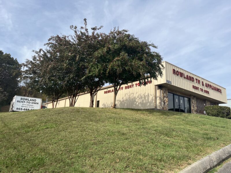 REAL ESTATE: ONLINE ONLY AUCTION, ESTATE OF WAYNE ROWLAND: 4,000 SF COMMERCIAL BUILDING IN KNOXVILLE